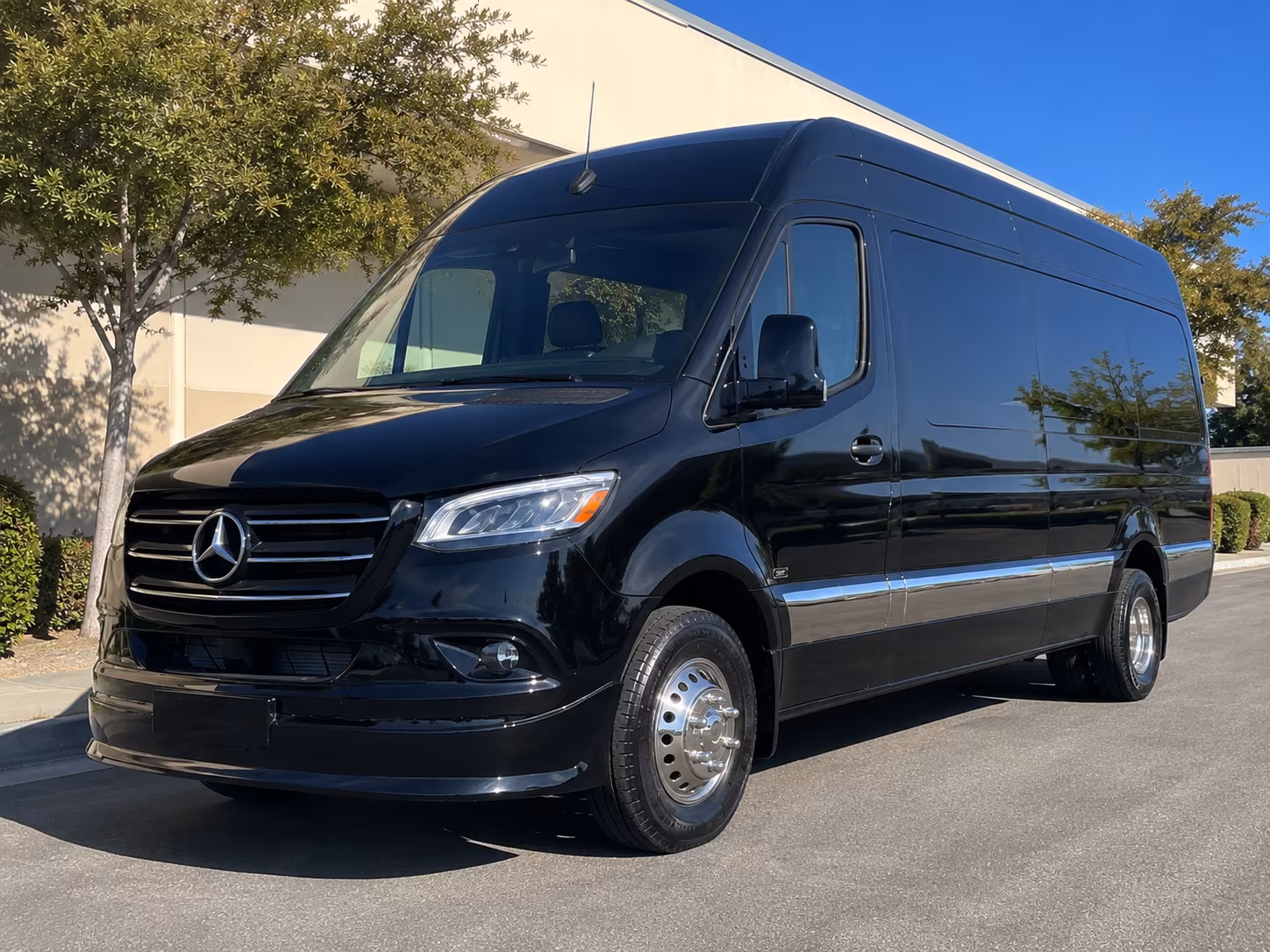find the perfect transportation for your next corporate event 2