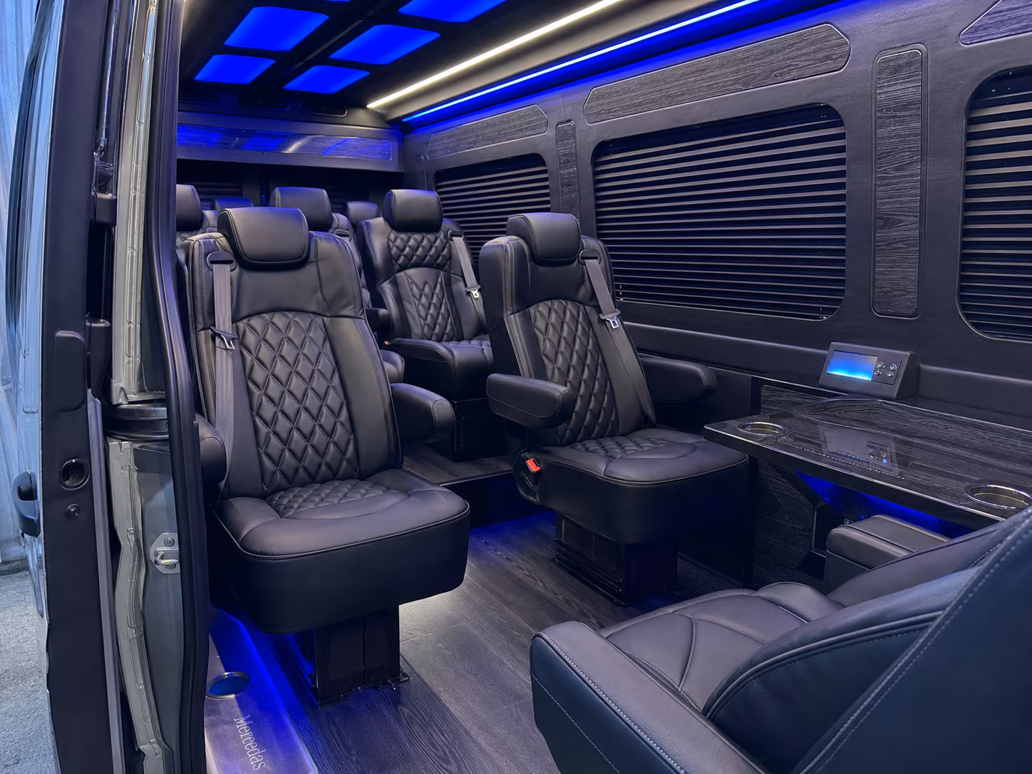 round rock 20 passenger sprinter van interior